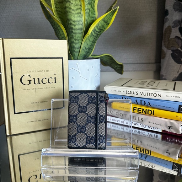 Gucci Monogram Key Holder with COA - Picture 1 of 6